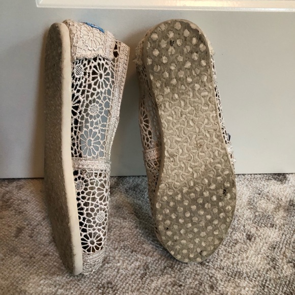 Toms - Picture 3 of 3